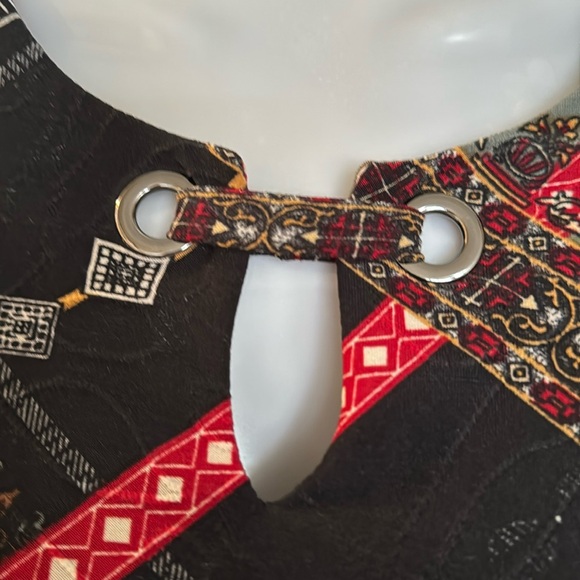 Initiatives pattern top. Fall colors and size Medium - Picture 2 of 5